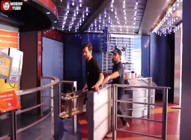 Video :You can enter (nearly) anything for free if you have a stepladder!